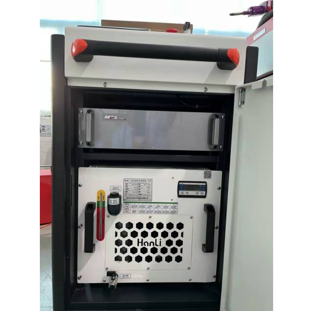 3 In 1 Handheld Laser Welding Cutting Cleaning Machine For Matel